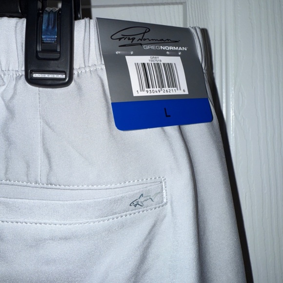 NEW GREG NORMAN SHORTS - Picture 1 of 4